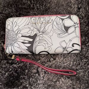 Trina Turk Black White Pink Floral Print Large Wallet Wristlet Boho Chic Preppy